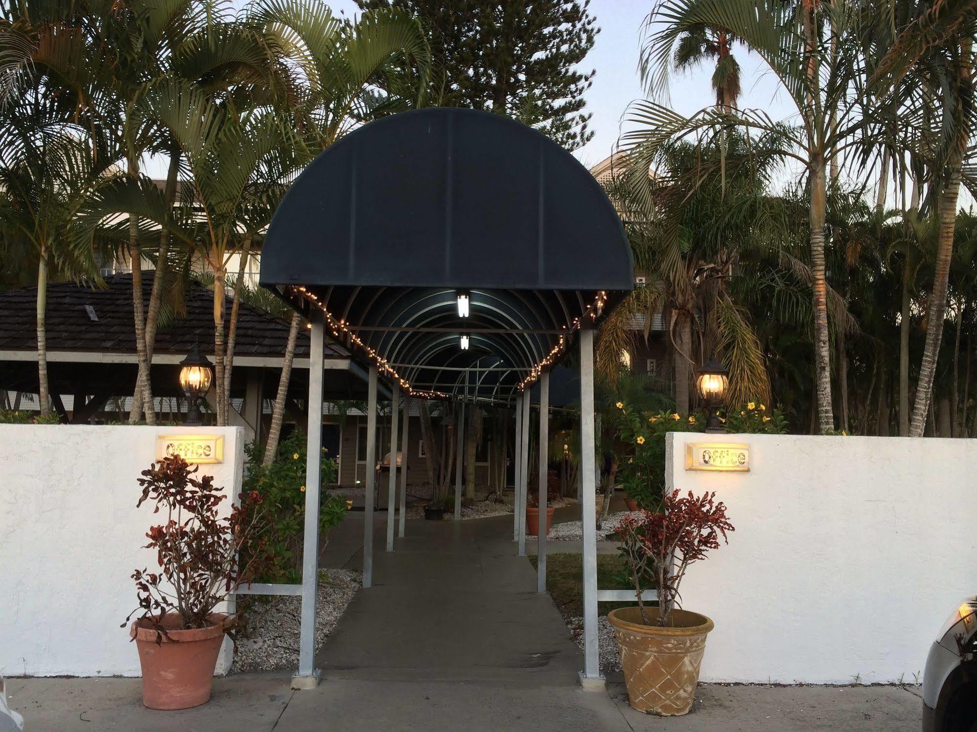 Lantern Inn & Suites - Sarasota Zewnętrze zdjęcie